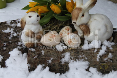 Osternest im Schnee