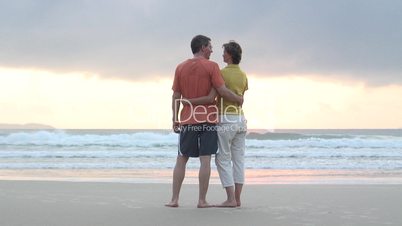 Romatisches Paar am Strand