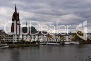 Frankfurt cathedral and Main river
