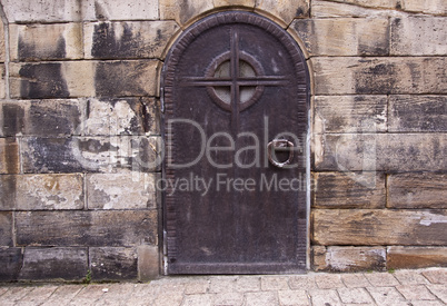 Alte Kirchentür aus Metall