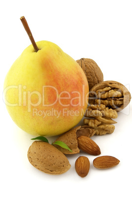 Sweet pear and nuts