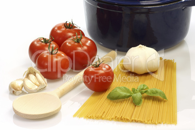 Spaghetti mit Tomatensoße