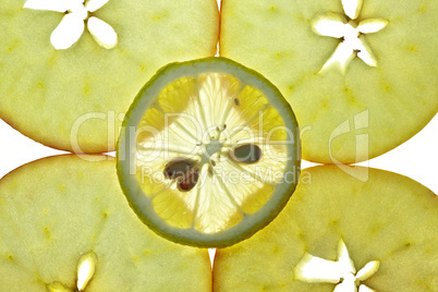 Apfel und Zitronenscheiben