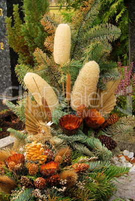 Friedhofsgesteck - floral arrangement cemetery 02