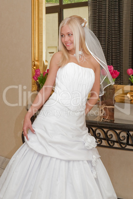 Bride on the mirror