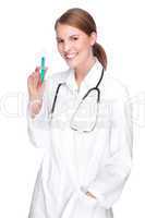Ärztin mit einer Spritze
