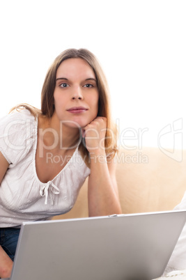 Junge Frau mit Notebook