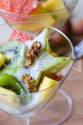 Tropischer Obstsalat - Tropical Fruit Salad