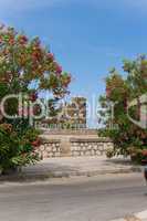 Uferpromenade, Oleander, Turm, Sardinien