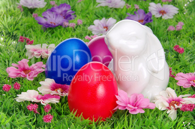 Ostereier auf Blumenwiese - easter eggs on flower meadow 02