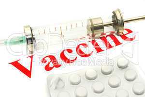 H1N1 alert - pills and syringe