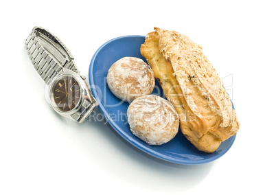 Lunch time - Watch and delicious pastry