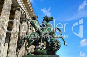 Der Kampf vorm alten Museum Berlin