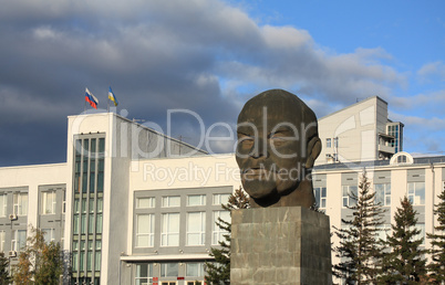 Monument to Vladimir Lenin