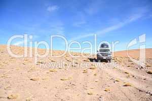 Jeep in altiplano lansdcape