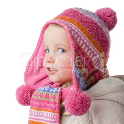 Kind mit Schal und Mütze