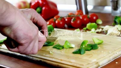 Slicing green pepper