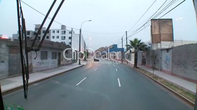 Busfahrt aus Fahrersicht (Lima, Peru)