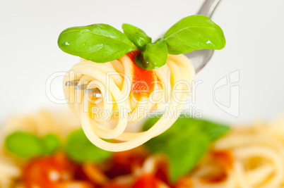 Spagetti mit Tomatensauce