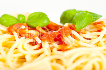 Spagetti mit Tomatensauce