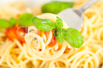 Spagetti mit Tomatensauce