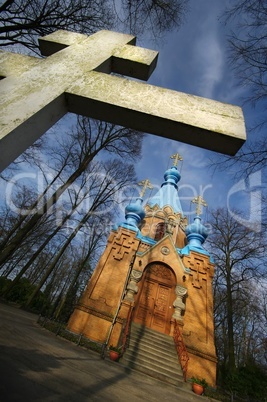 Russisch orthodoxe Kirche mit Kreuz