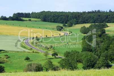 Land und Straße Land und Straße