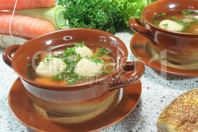 Markklößchensuppe