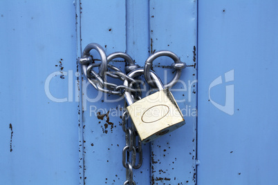 Padlock with chain