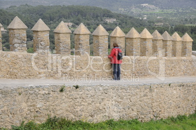 Mauer der Kirche Sant Salvador in Arta, Mallorca