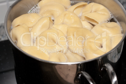 Tortellini kochen