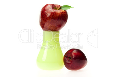 apples in the vase