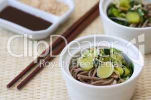 Japanischer Spinat Lauch Salat - Japanese Spinach Leek Salad