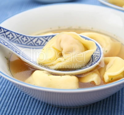 Tortellinisuppe