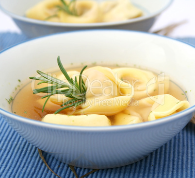 Tortellinisuppe