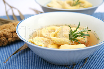 Tortellinisuppe