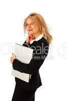 Businessfrau mit einem Notebook isoliert auf weiß