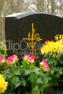 Friedhofsgesteck - floral arrangement cemetery 23