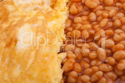 Omlett mit baked Beans - Englisches Frühstück