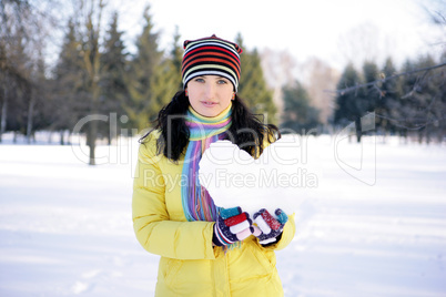 Snowy heart girl