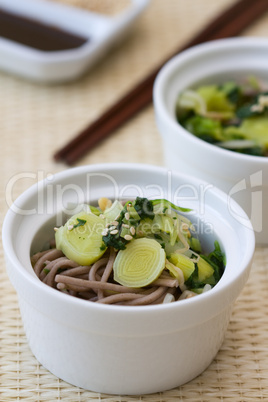 Japanischer Spinat Lauch Salat - Japanese Spinach Leek Salad