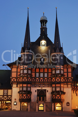 Rathaus Wernigerode zur blauen Stunde