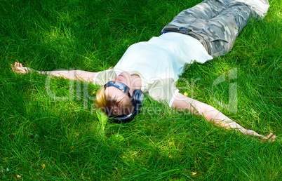 young girl listnening music