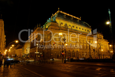Prag Nationaltheater Nacht - Prague national theatre  night 01