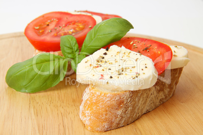 Brot mit Mozzarella