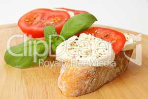 Brot mit Mozzarella