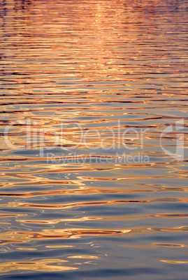 Water surface gold