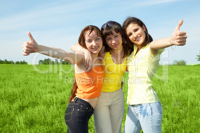 tree girlfriend in green field