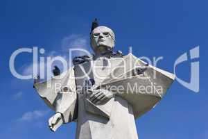 Porto's Bishop statue