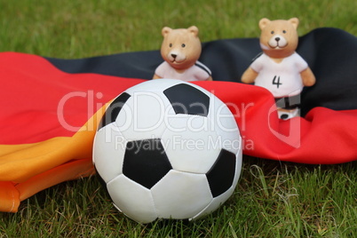 Deutschlandflagge mit Fußball